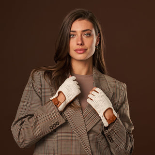 Daniella (cognac) - Hand-sewn Italian crochet driving gloves from lambskin leather - Glamourous Grace