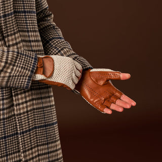 Dario (cognac) - Hand-sewn Italian crochet driving gloves from lambskin leather - Glamourous Grace