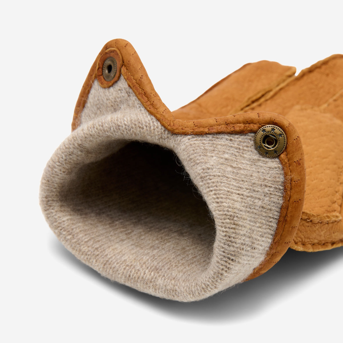 Donatella (brown) – Luxurious Italian peccary leather gloves with cashmere lining - Glamourous Grace