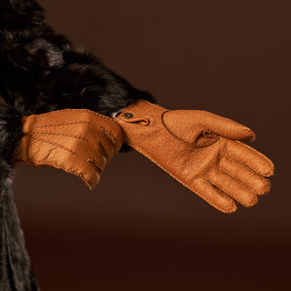 Donatella (brown) – Luxurious Italian peccary leather gloves with cashmere lining - Glamourous Grace