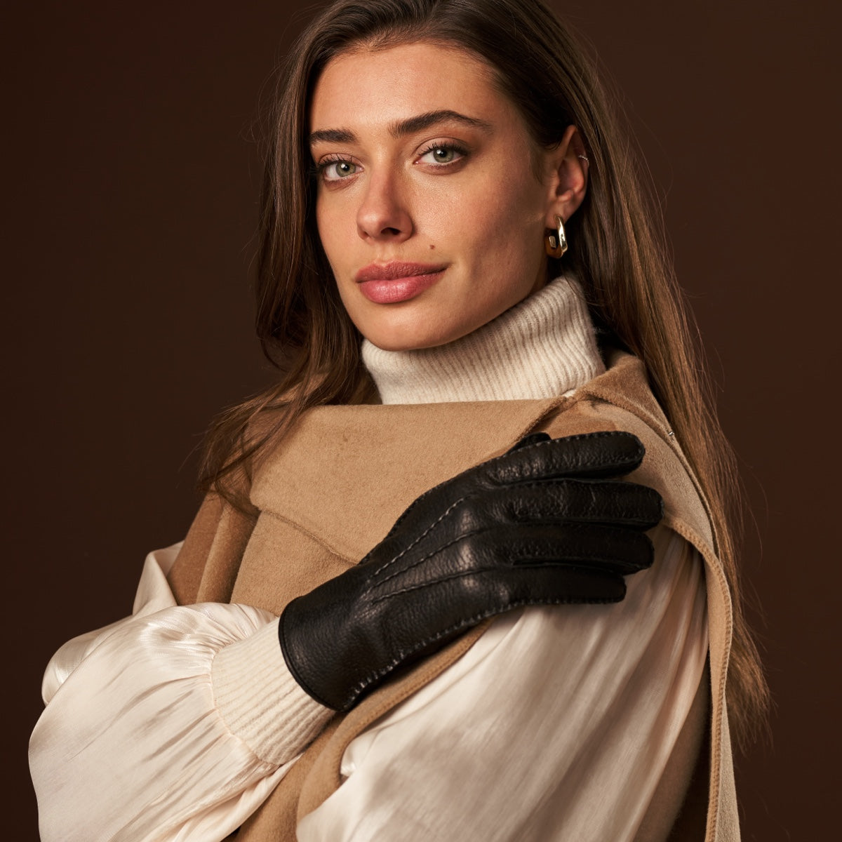 Donatella (black) – Luxurious Italian peccary leather gloves with cashmere lining - Glamourous Grace