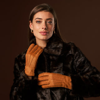 Donatella (brown) – Luxurious Italian peccary leather gloves with cashmere lining - Glamourous Grace