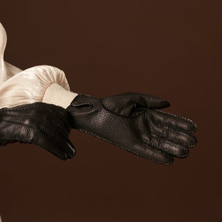 Donatella (black) – Luxurious Italian peccary leather gloves with cashmere lining - Glamourous Grace