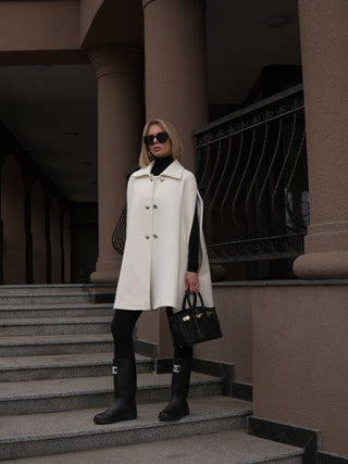 Paris Cashmere Bland Cape in Ivory