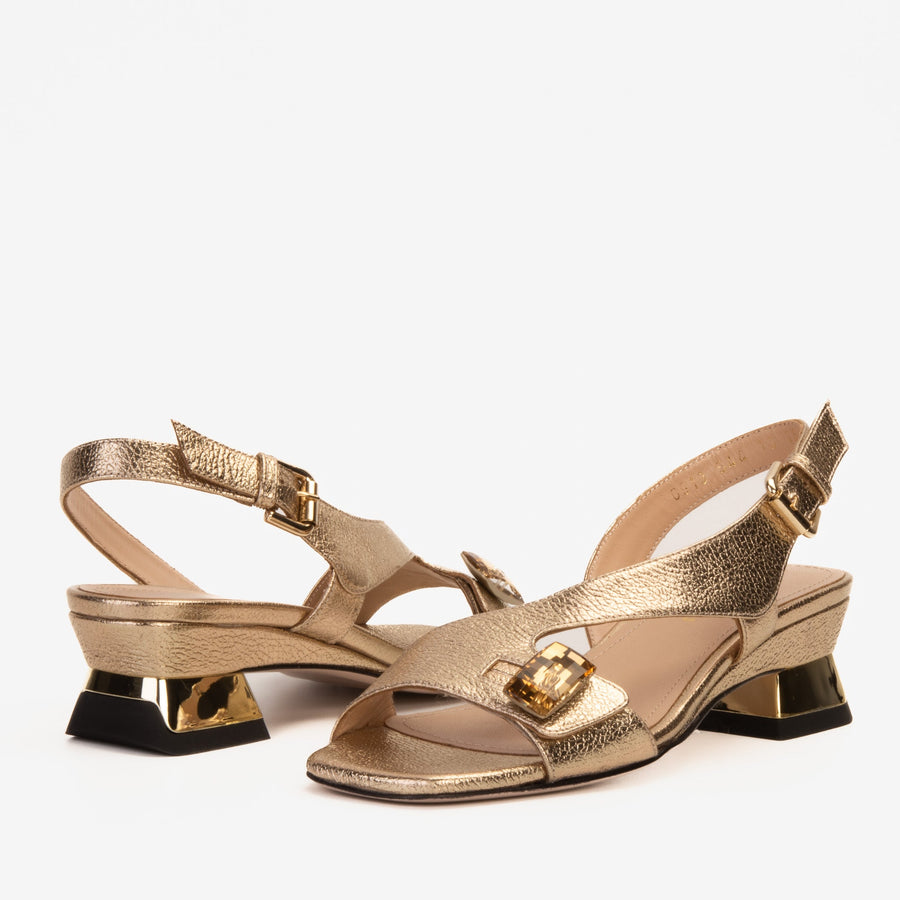 The Iconic Gold Leather Women Sandal - Glamourous Grace