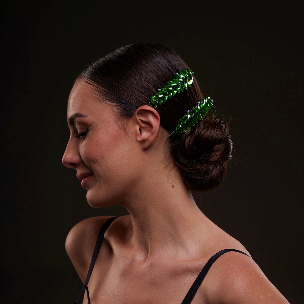 Elegant Green Crystal 2-Piece Hair Comb Set - Glamourous Grace