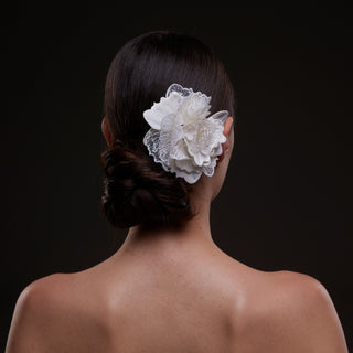 Elegant White Flower Bridal Hair Comb - Glamourous Grace