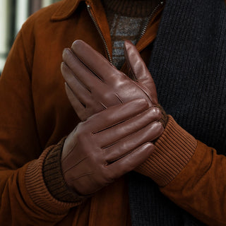 Elijah (brown) – Timeless sheepskin leather gloves with luxurious cashmere lining & touchscreen capability - Glamourous Grace