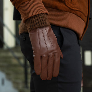 Elijah (brown) – Timeless sheepskin leather gloves with luxurious cashmere lining & touchscreen capability - Glamourous Grace