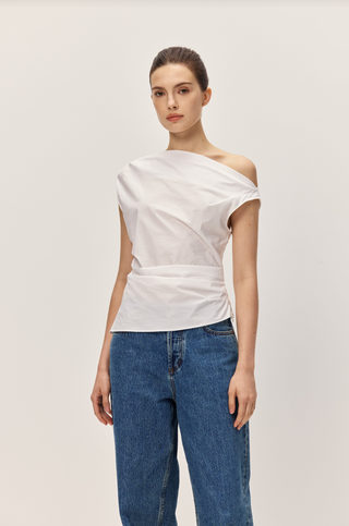 Ilona White Top - Glamourous Grace