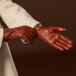 Emilia (brown) - Classic Italian lambskin leather gloves with cashmere lining and checkered pattern - Glamourous Grace