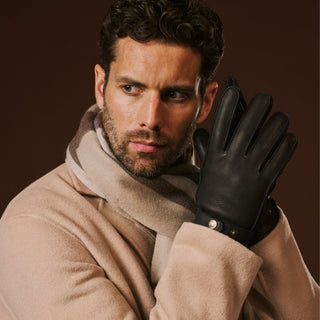 Emilio (black) – Luxurious deerskin gloves with cashmere lining and adjustable snap button - Glamourous Grace