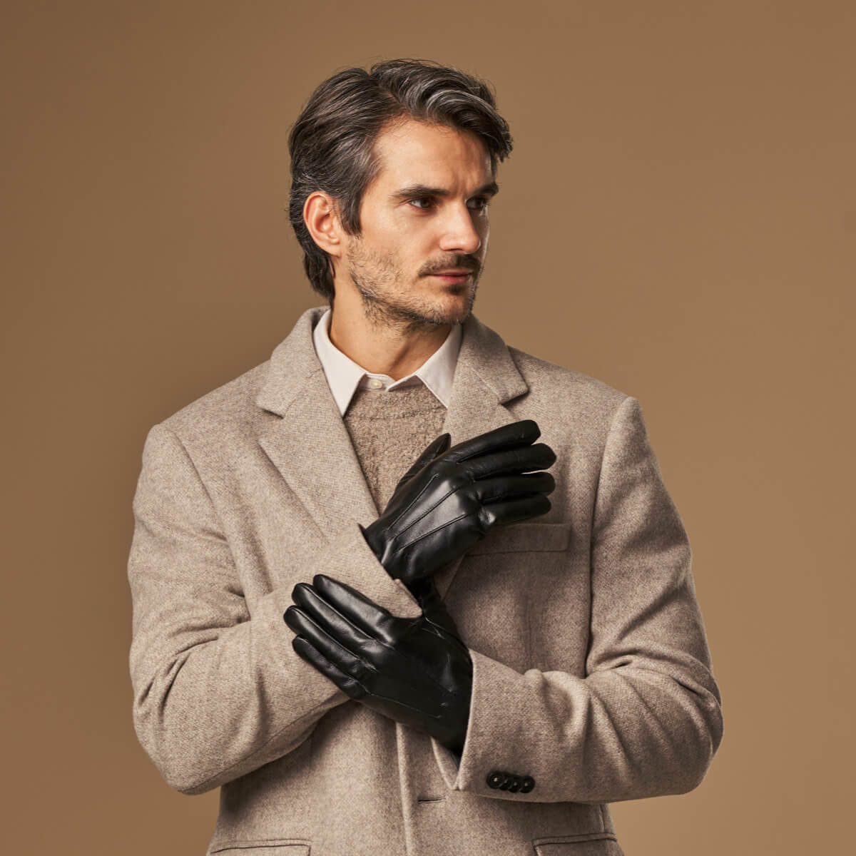 Ethan (black) – Vegan leather gloves with warm fleece lining & touchscreen feature - Glamourous Grace