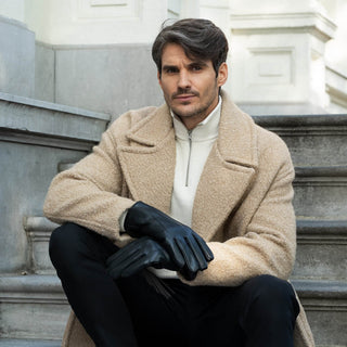 Ethan (black) – Vegan leather gloves with warm fleece lining & touchscreen feature - Glamourous Grace