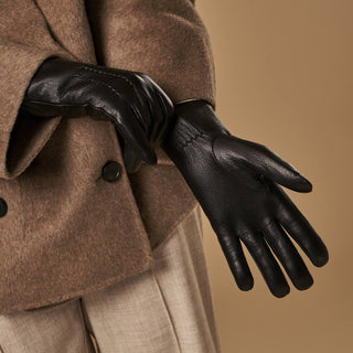 Evelyn (black) - Goatskin leather gloves with soft lambswool lining and touchscreen feature - Glamourous Grace