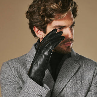 Ezra (black) - Lambskin leather gloves with warm rabbit fur lining and touchscreen feature - Glamourous Grace