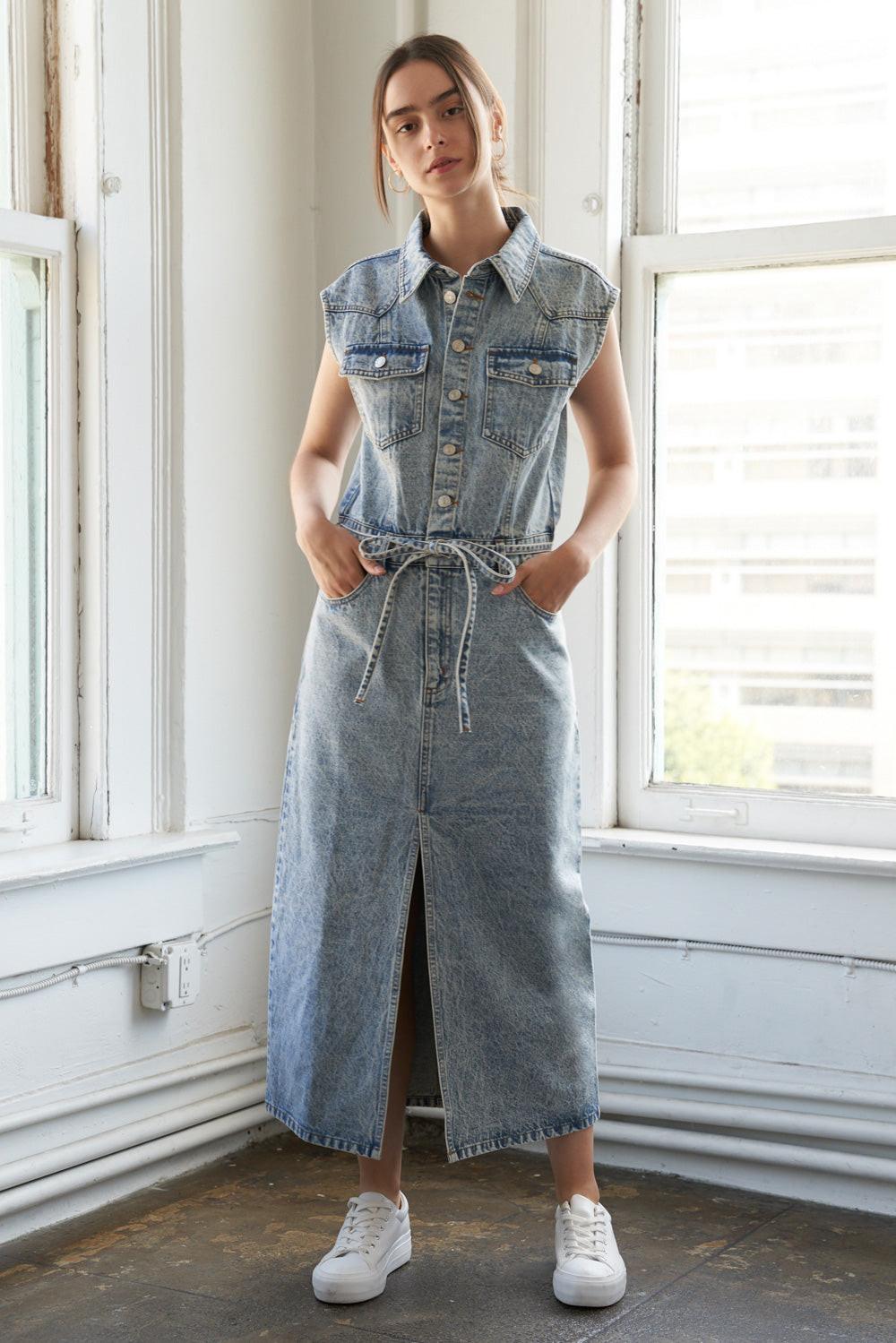 WILDFLOWER WHIMSY DENIM MIDI DRESS - Glamourous Grace
