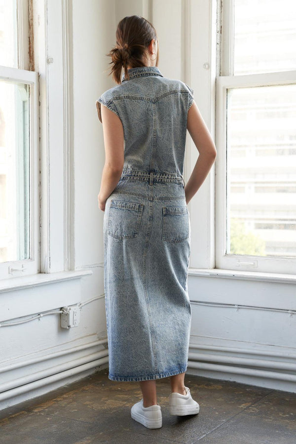 WILDFLOWER WHIMSY DENIM MIDI DRESS - Glamourous Grace