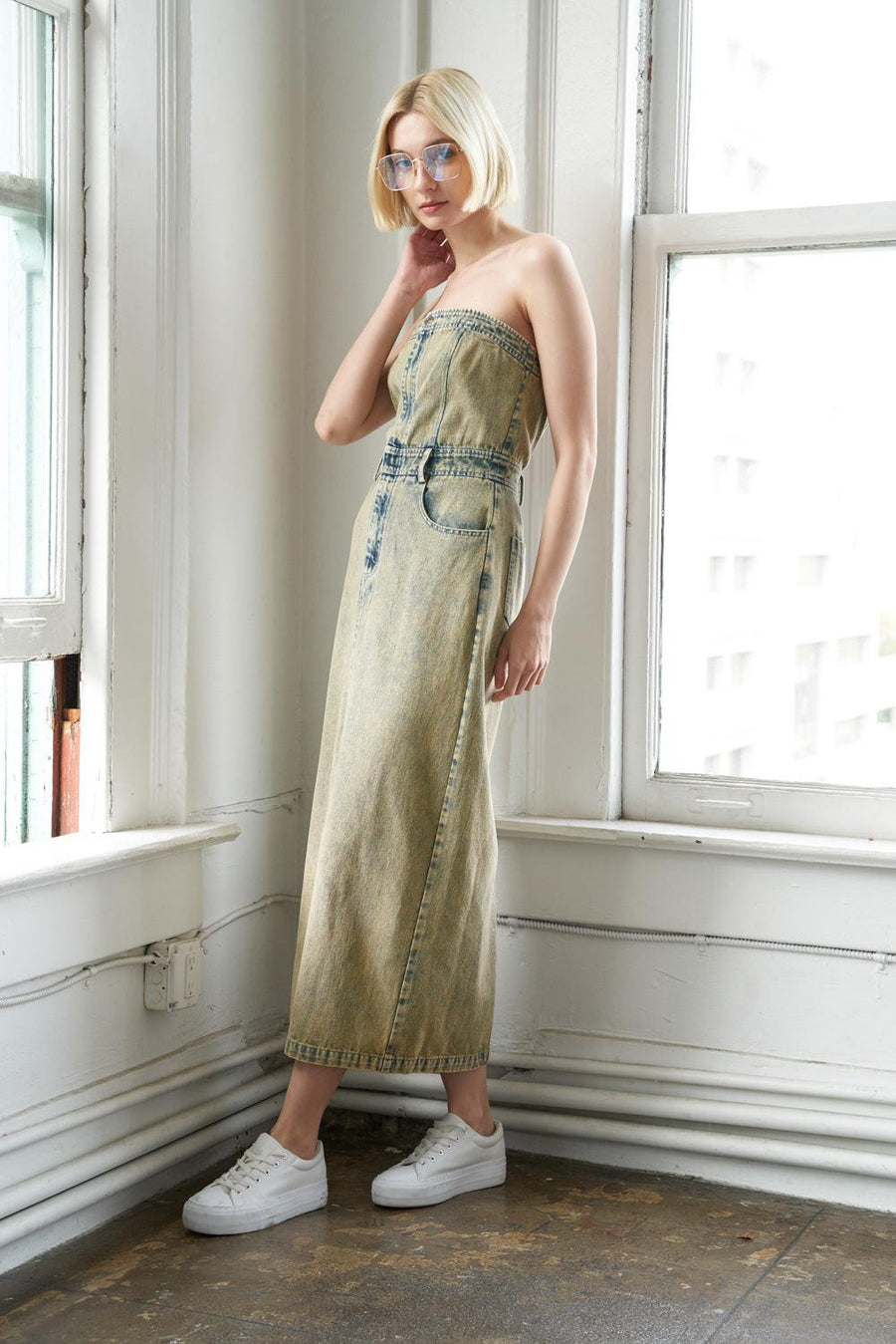 UNBEATABLE MEMORIES MIDI DRESS - Glamourous Grace
