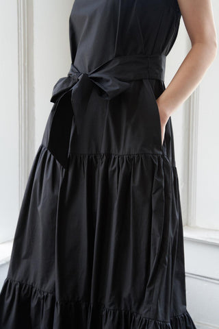 GIRLS JUST WANNA HAVE WOVEN MAXI DRESS - Glamourous Grace