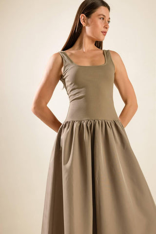 LIGHT UP THE SKY WOVEN MIDI DRESS - Glamourous Grace