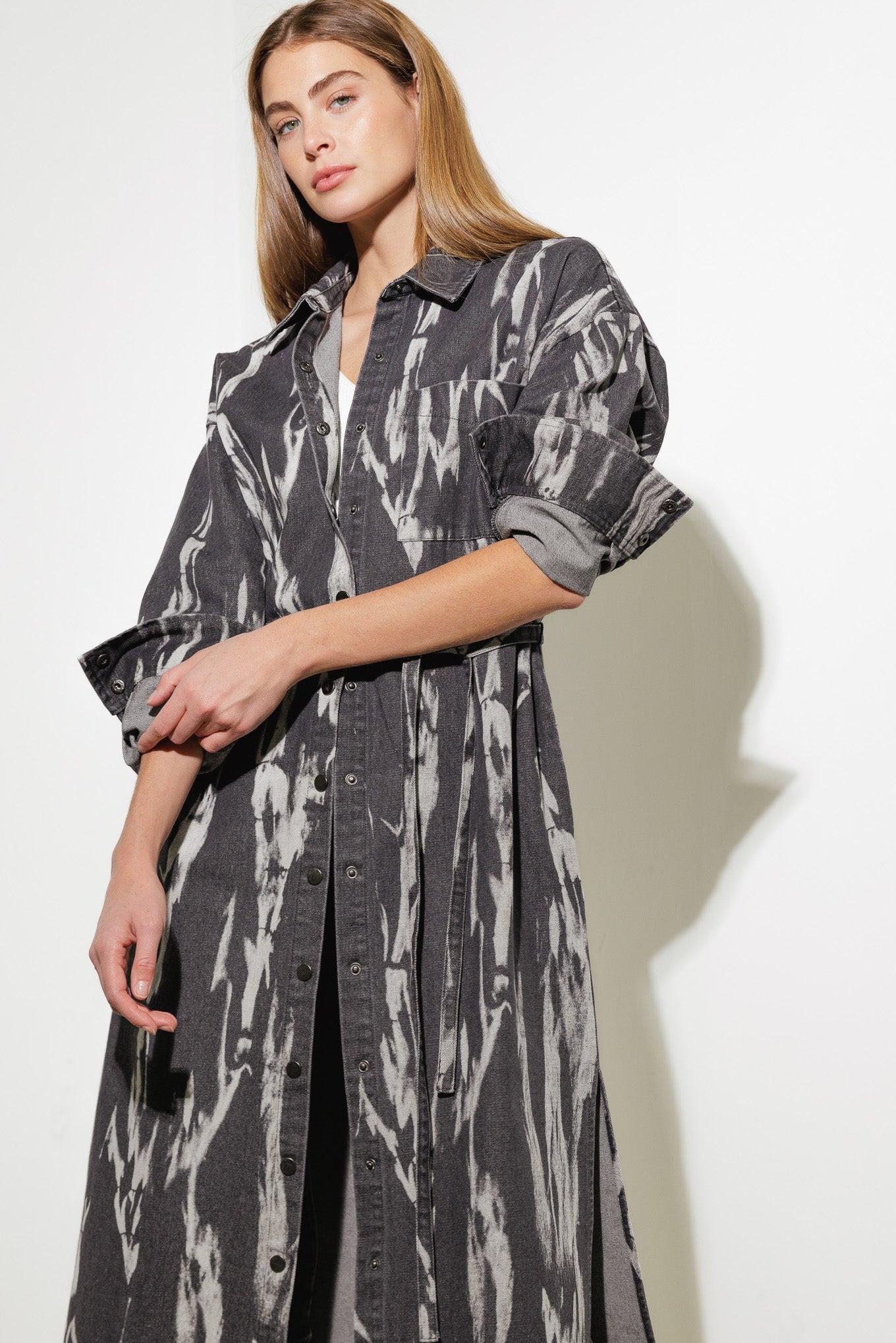 HERE & NOW WOVEN DENIM MIDI SHIRT DRESS - Glamourous Grace