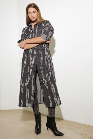 HERE & NOW WOVEN DENIM MIDI SHIRT DRESS - Glamourous Grace