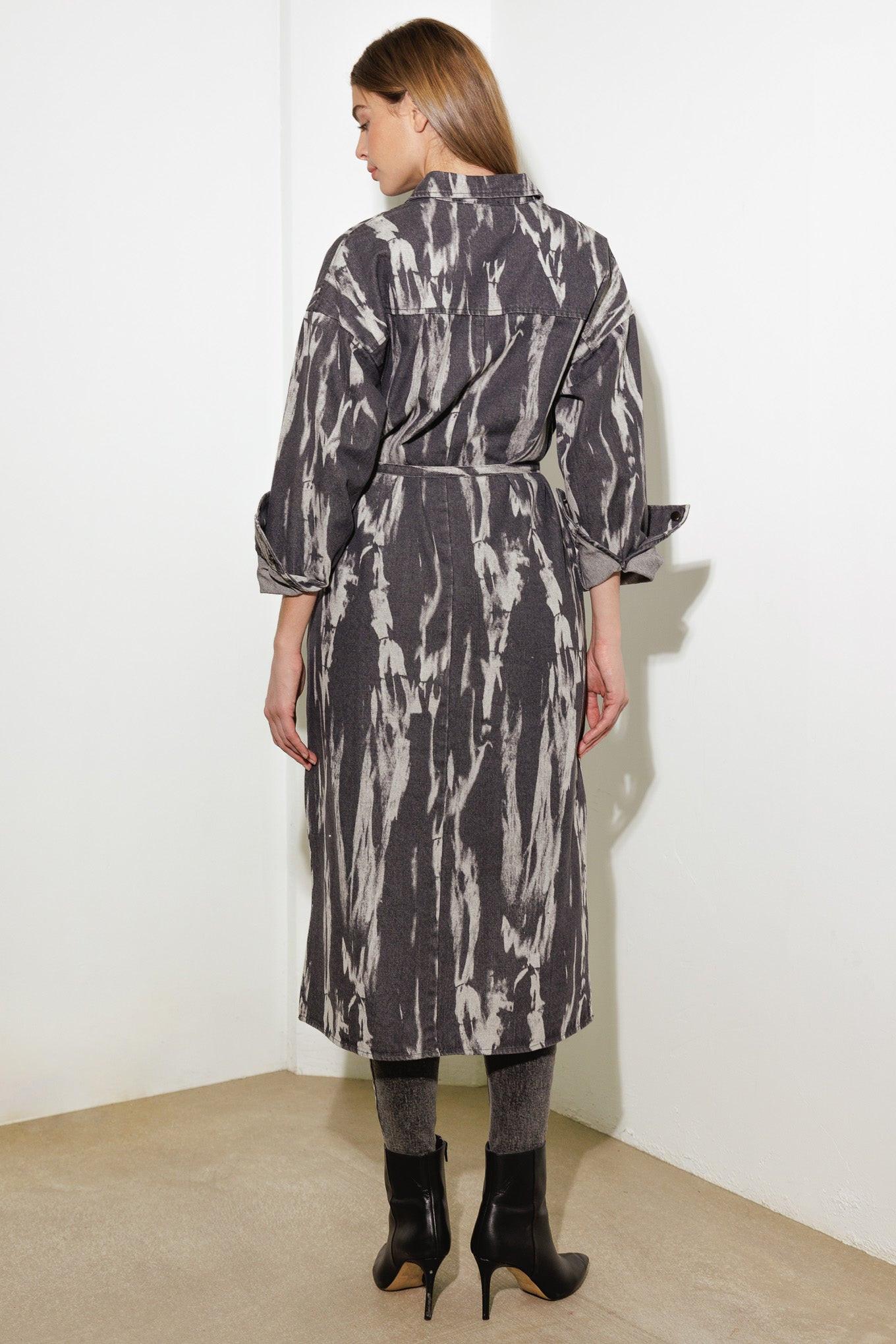 HERE & NOW WOVEN DENIM MIDI SHIRT DRESS - Glamourous Grace