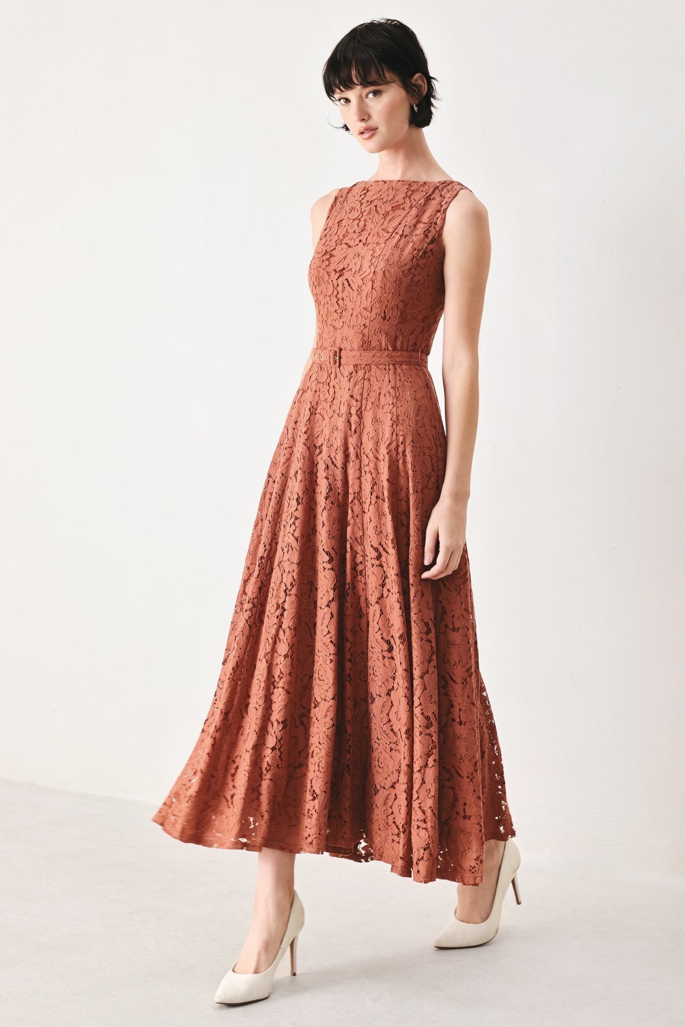 TRUE ROMANCE WOVEN LACE MIDI DRESS - Glamourous Grace