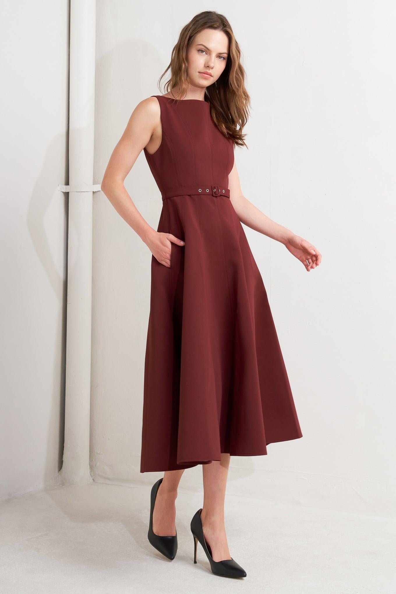 LIVING THE DREAM WINE WOVEN MIDI DRESS - Glamourous Grace