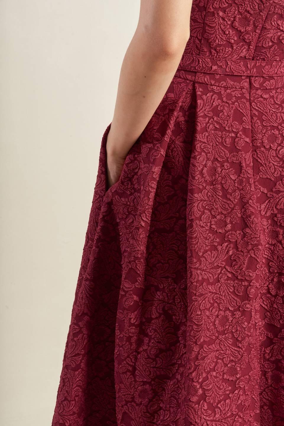 GLORIOUS SHINE WOVEN MIDI DRESS - Glamourous Grace