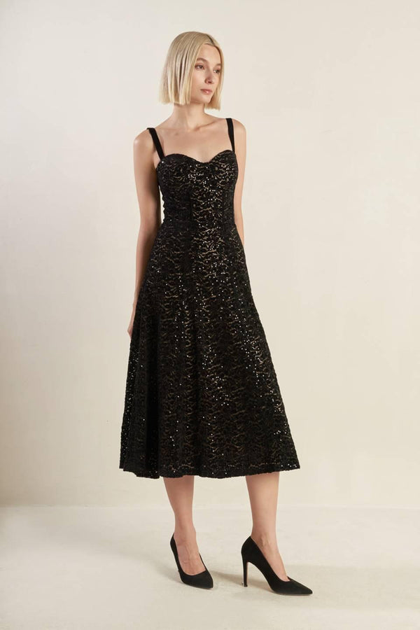 STAPLE MOMENT WOVEN LACE MIDI DRESS - Glamourous Grace