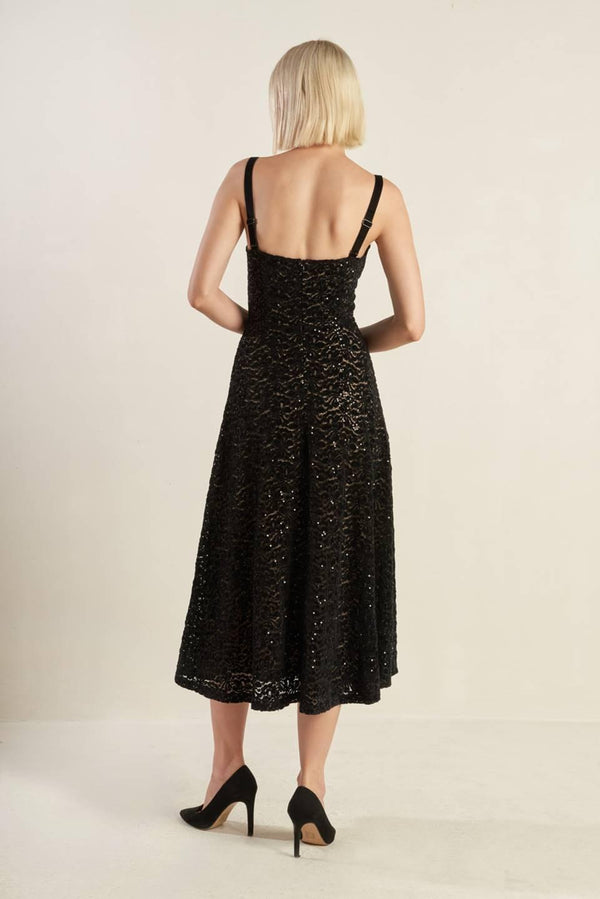 STAPLE MOMENT WOVEN LACE MIDI DRESS - Glamourous Grace