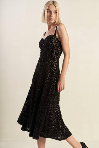 STAPLE MOMENT WOVEN LACE MIDI DRESS - Glamourous Grace