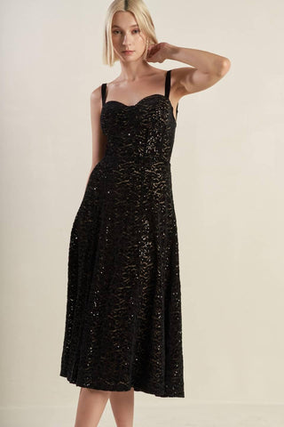 STAPLE MOMENT WOVEN LACE MIDI DRESS - Glamourous Grace