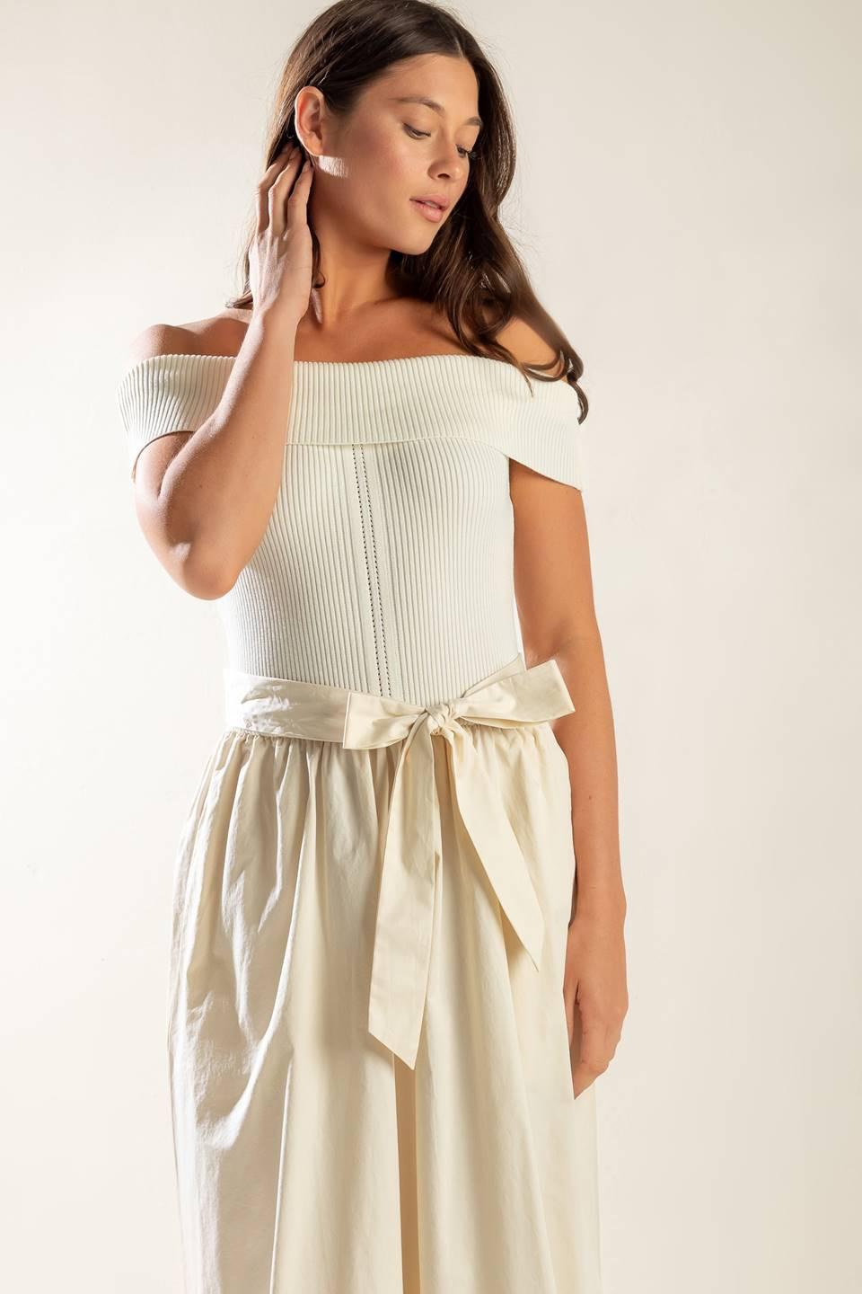 SOCIAL SEASON  OFF SHOULDER MIDI DRESS - Glamourous Grace