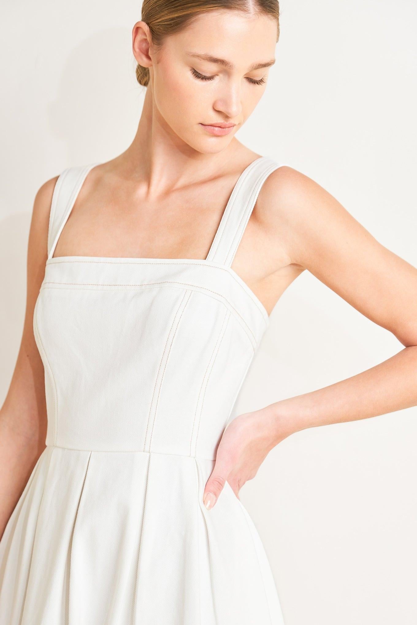 SERENE CHARM WOVEN MIDI DRESS - Glamourous Grace