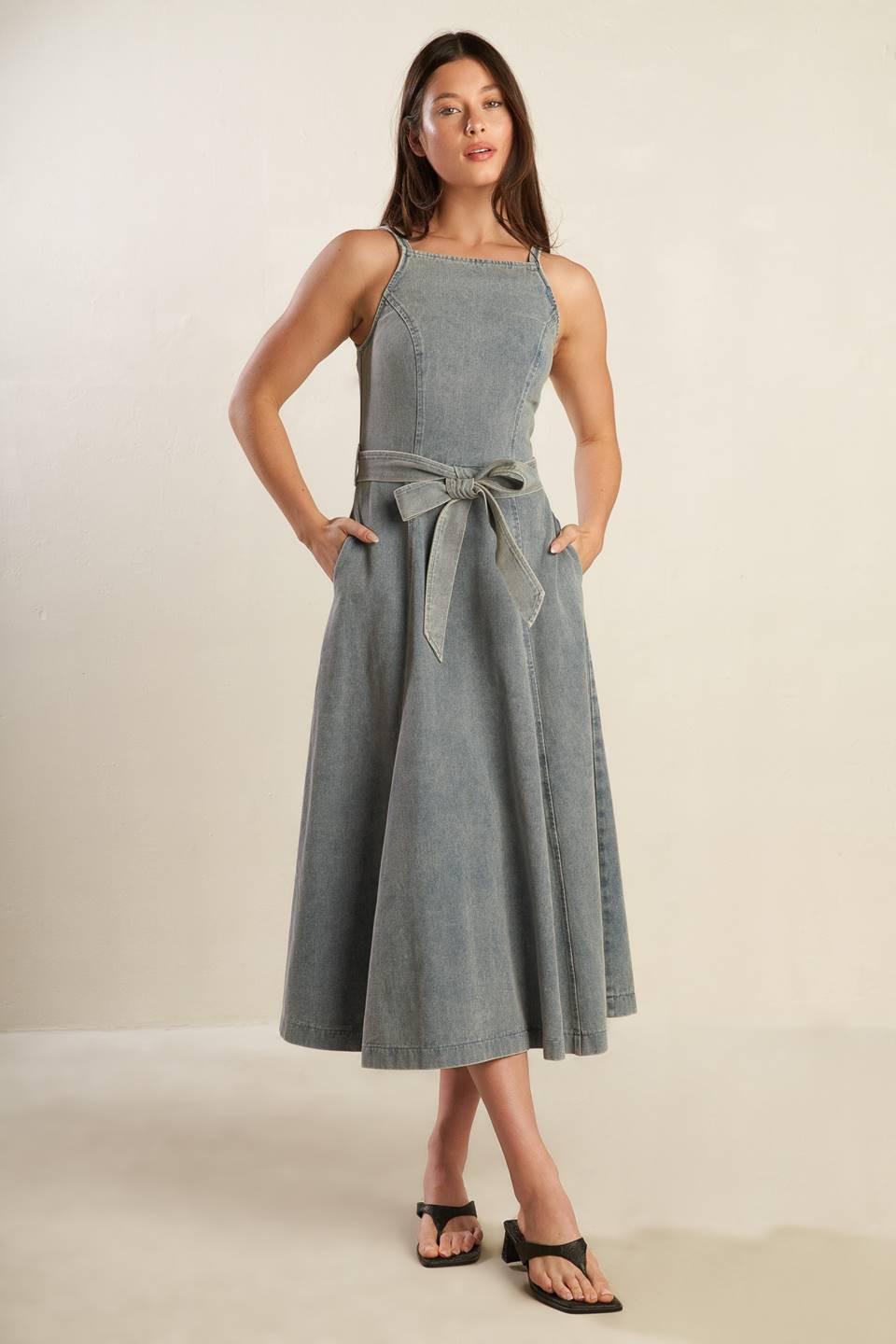 A DAY AT THE VINEYARD DENIM MIDI DRESS - Glamourous Grace