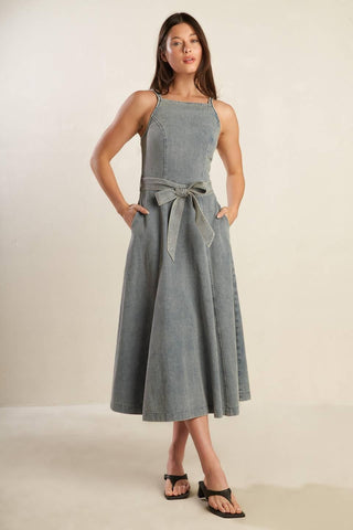 A DAY AT THE VINEYARD DENIM MIDI DRESS - Glamourous Grace