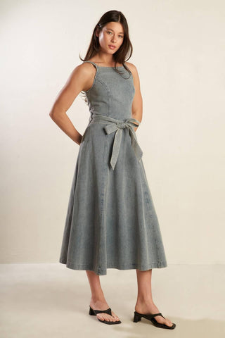 A DAY AT THE VINEYARD DENIM MIDI DRESS - Glamourous Grace