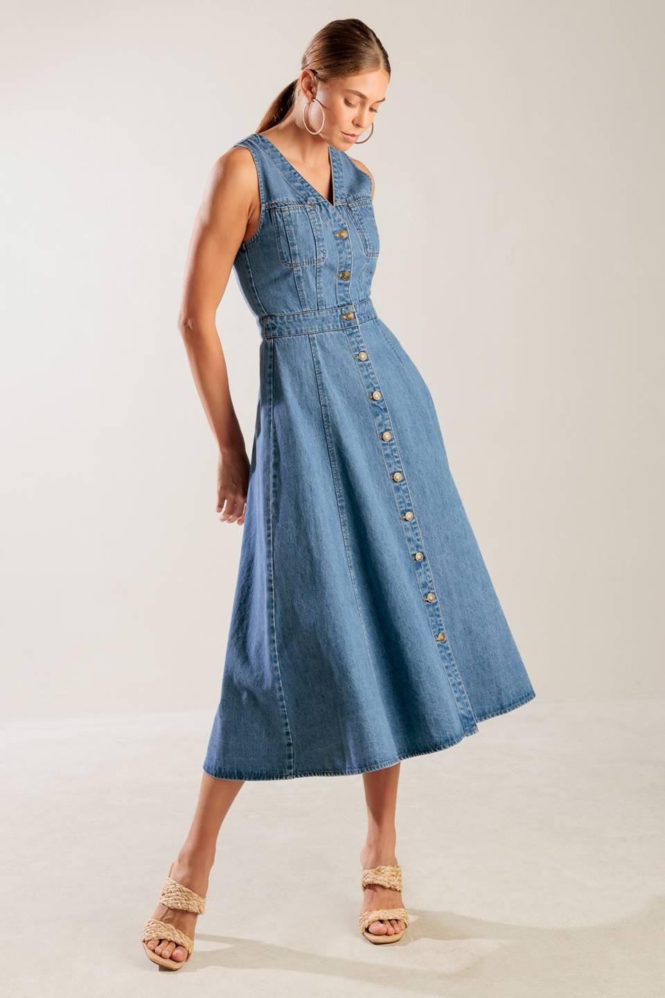 THE JOURNEY BEGINS BLUE DENIM MIDI DRESS - Glamourous Grace