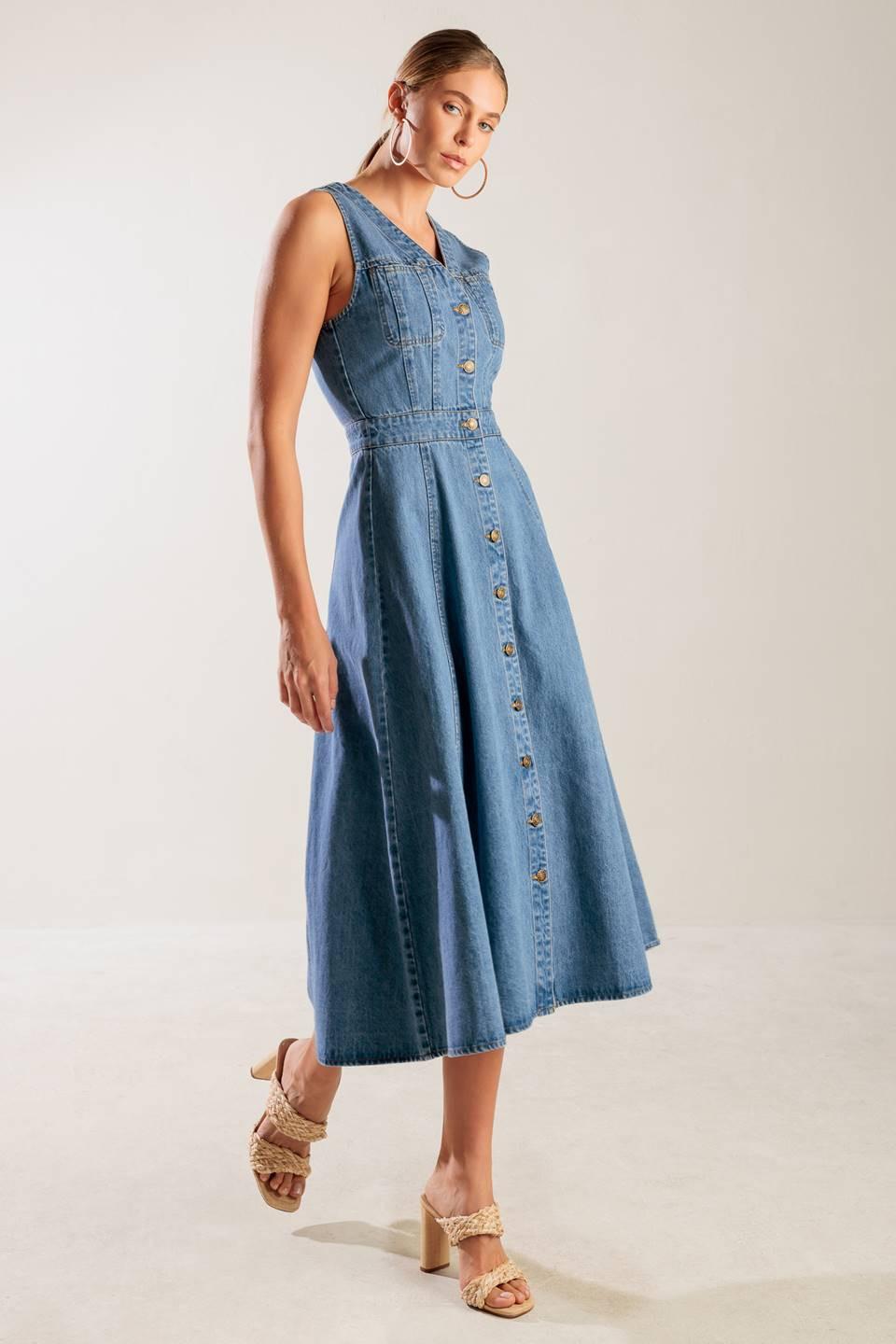 THE JOURNEY BEGINS BLUE DENIM MIDI DRESS - Glamourous Grace