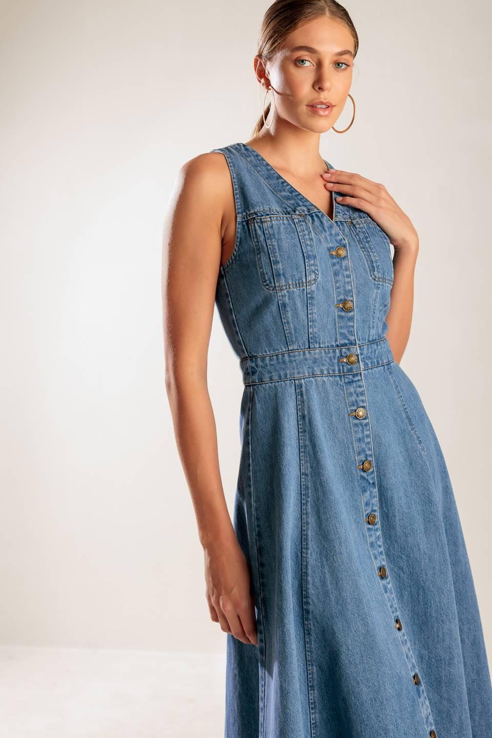 THE JOURNEY BEGINS BLUE DENIM MIDI DRESS - Glamourous Grace