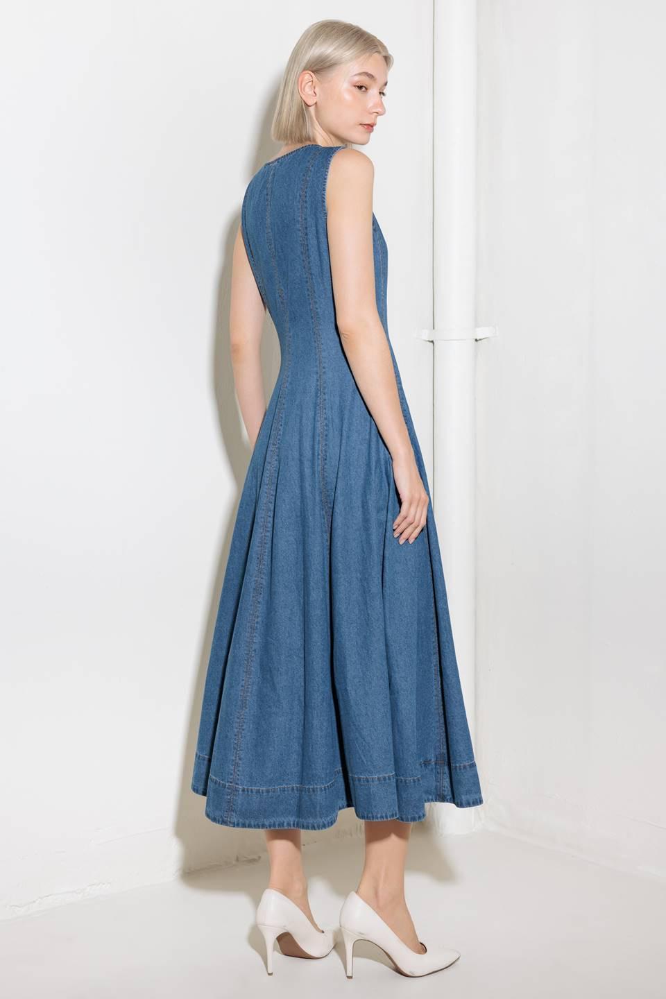 IRRESISTIBLY POISED DENIM MIDI DRESS - Glamourous Grace