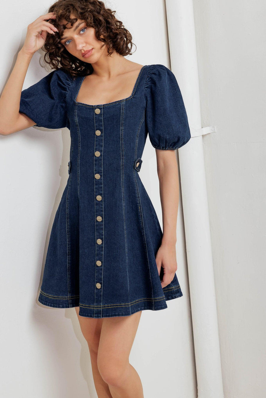 PUFF & PLAY DENIM MINI DRESS - Glamourous Grace