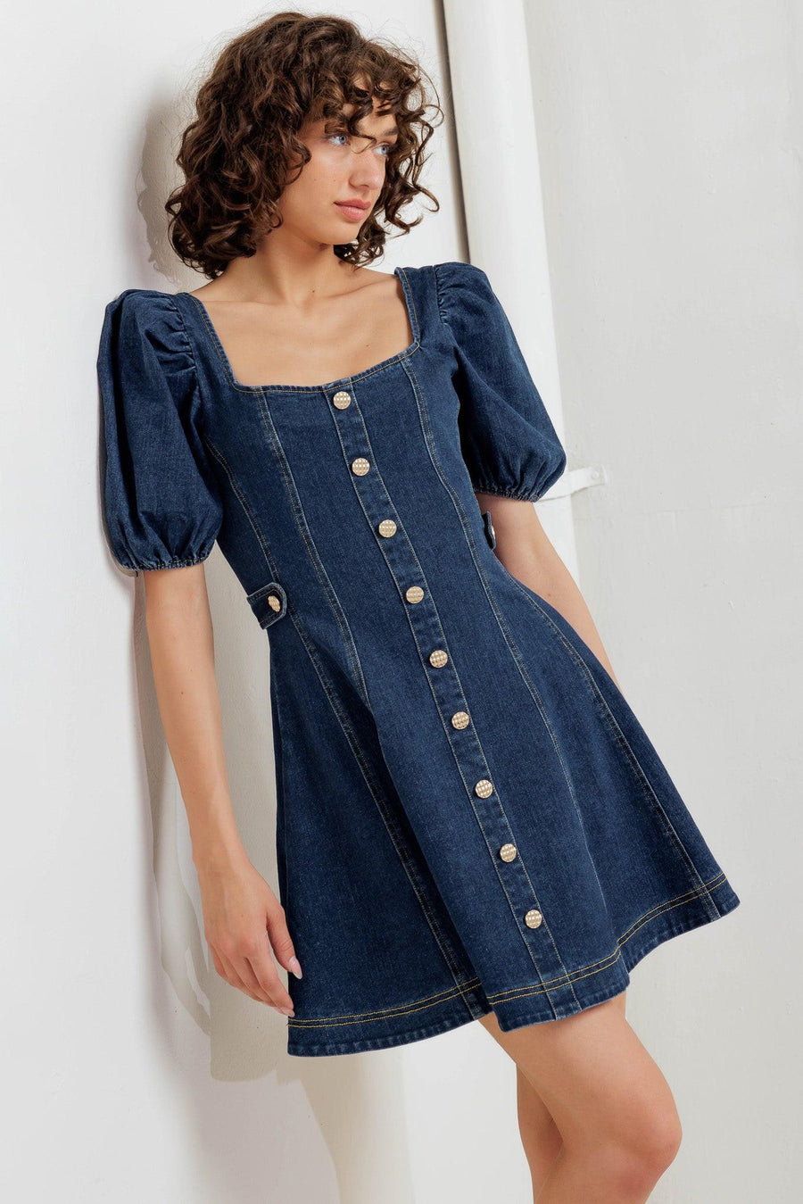 PUFF & PLAY DENIM MINI DRESS - Glamourous Grace