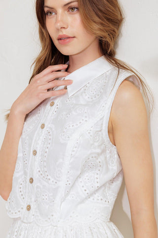 LEAF KISS WHITE WOVEN EYELET MINI DRESS - Glamourous Grace