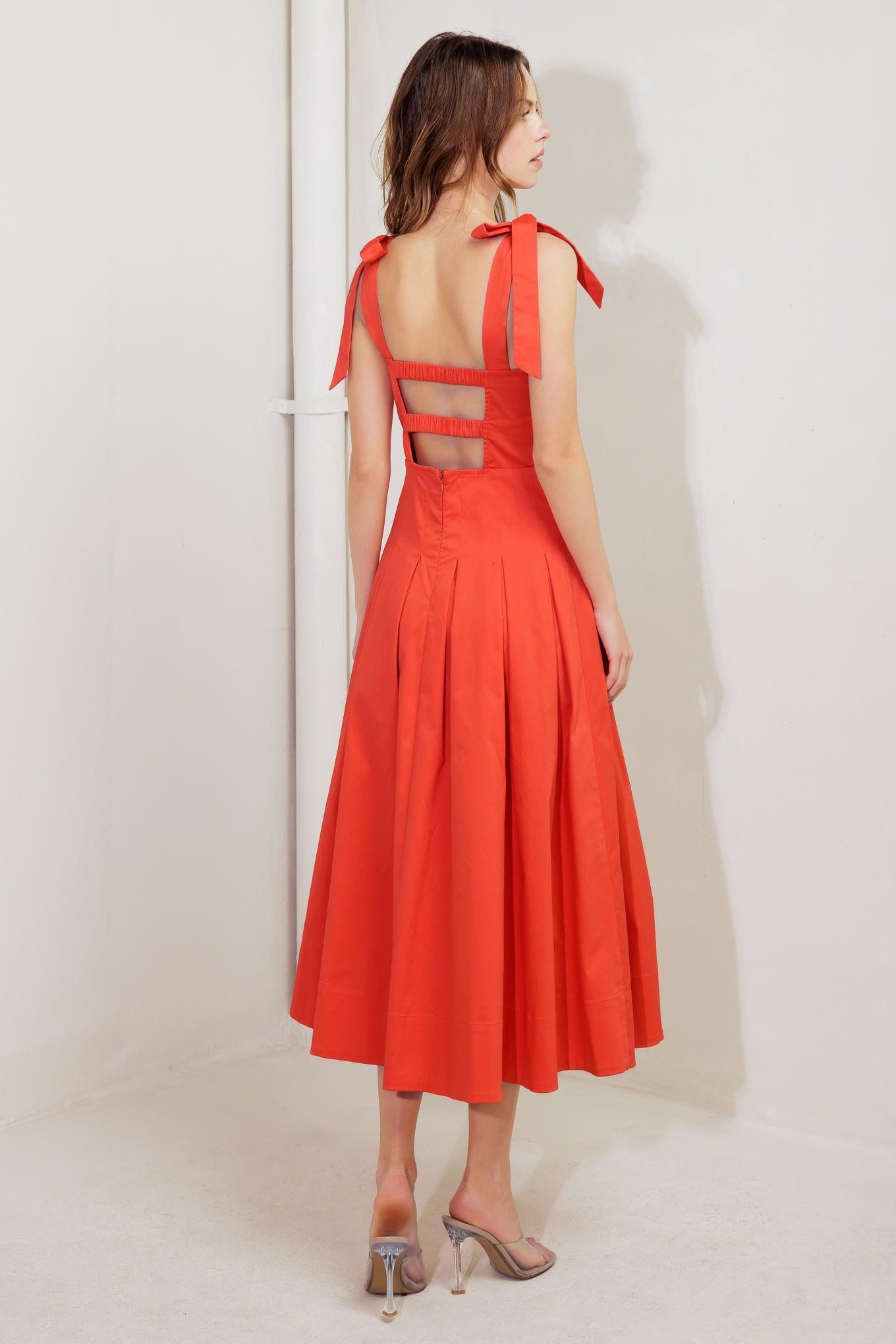 GENTLE SHADE WOVEN MIDI DRESS - Glamourous Grace