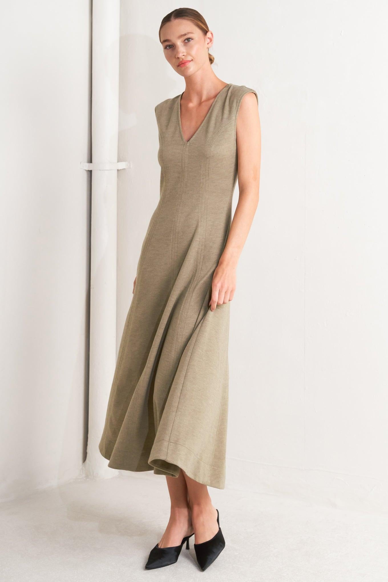 SOPHISTICATED SIMPLICITY WOVEN KNIT MIDI DRESS - Glamourous Grace