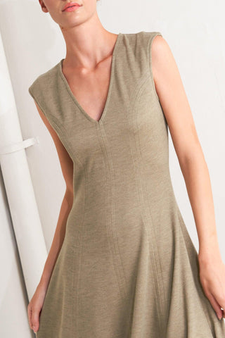 SOPHISTICATED SIMPLICITY WOVEN KNIT MIDI DRESS - Glamourous Grace